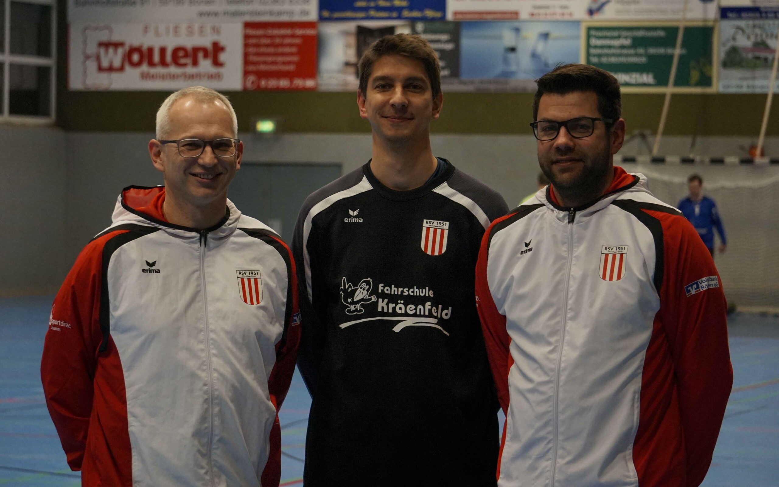 Jens Schulte-Vögeling (Mitte) übernimmt beim RSV das Traineramt von Tino Stracke (rechts). Links A-Jugend-Coach Thomas Wollek. FOTO: WOLLEK